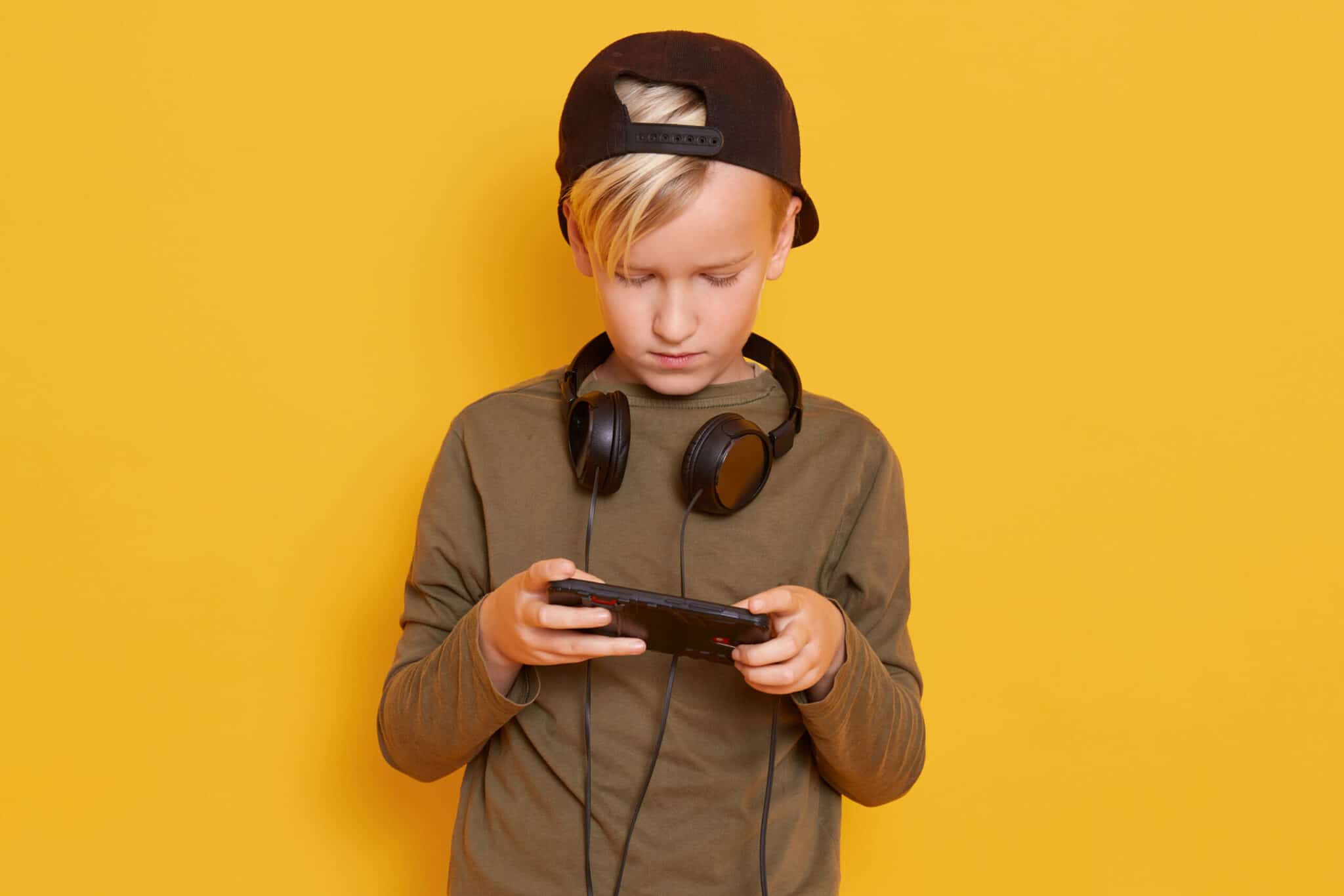 4 claves para controlar el tiempo de pantalla de tus hijos